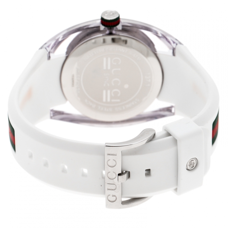 Pre Owned Gucci White Nylon and Stainless Steel Sync 137.1 Men's Wristwatch 46 mm