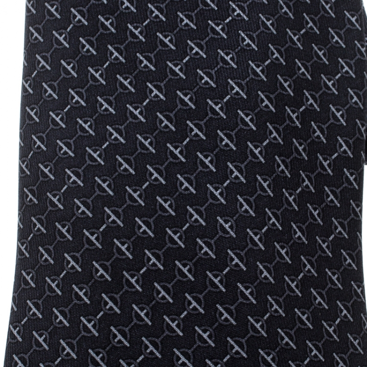 مملوكة مسبقًا Hermes Grey Printed Silk Accroche Moi Tie 