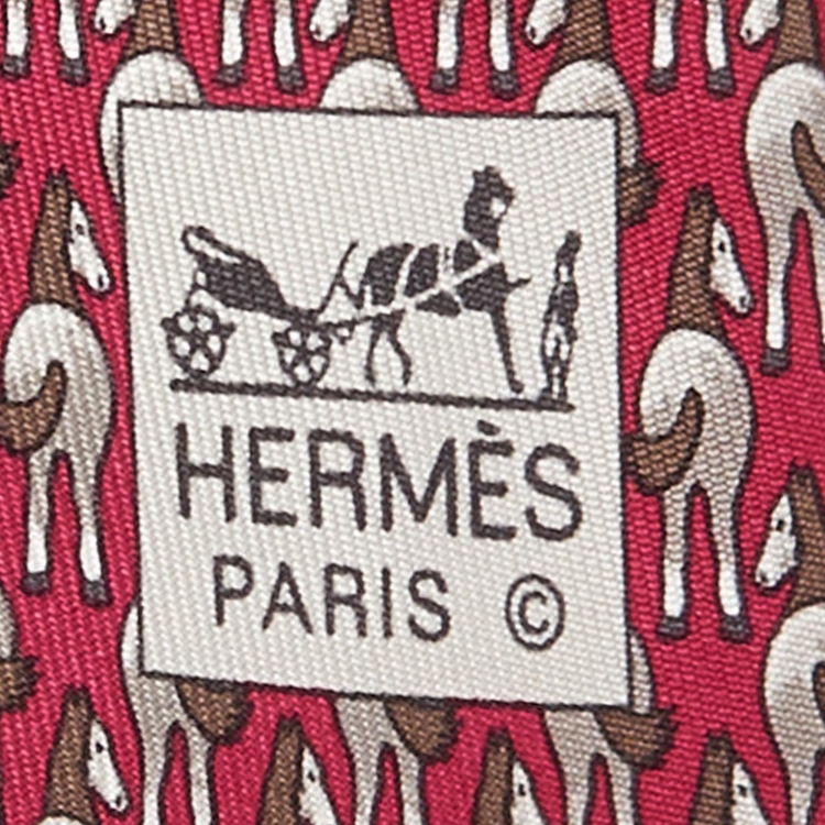 مملوكة مسبقًا Hermes Pink Whimsical Horses Print Silk Classic Tie