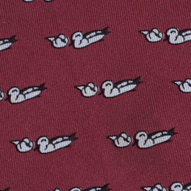 Pre Owned Hermes Red Duck Print Vintage Silk Tie
