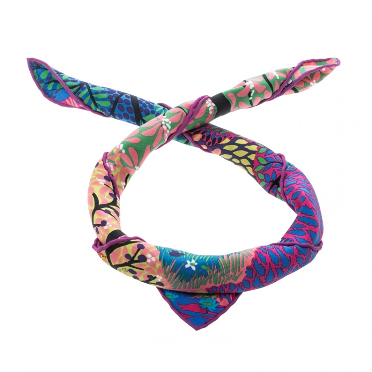 Pre Owned Hermes Multicolor Dans un Jardin Anglais Printed Silk Pocket Square
