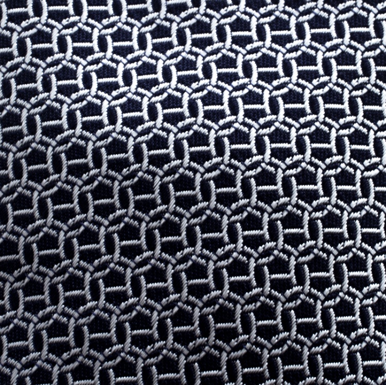مملوكة مسبقًا Hermes Navy Blue and White Maille H Silk Jacquard Tie