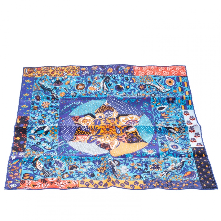 Pre Owned Hermes Pique Fleuri De Provence Printed Silk Pocket Square