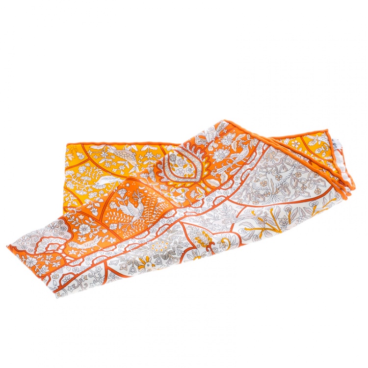 Pre Owned Hermes Orange Au Pays des Oiseaux Fleurs Printed Silk Pocket Square