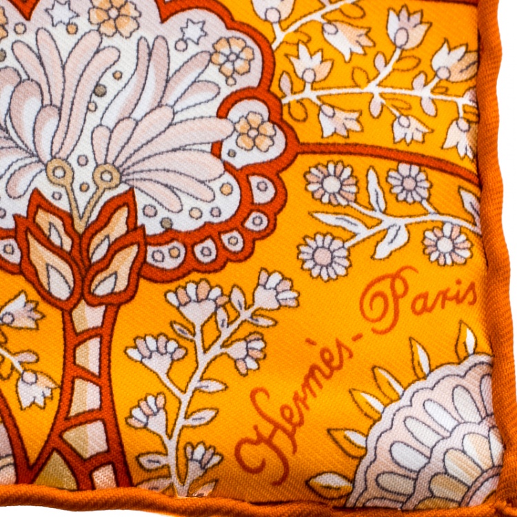 Pre Owned Hermes Orange Au Pays des Oiseaux Fleurs Printed Silk Pocket Square