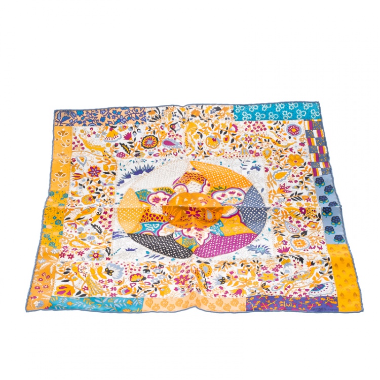 Pre Owned Hermes Pique Fleuri De Provence Printed Silk Pocket Square