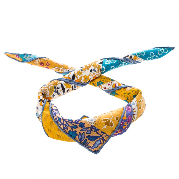 Pre Owned Hermes Pique Fleuri De Provence Printed Silk Pocket Square