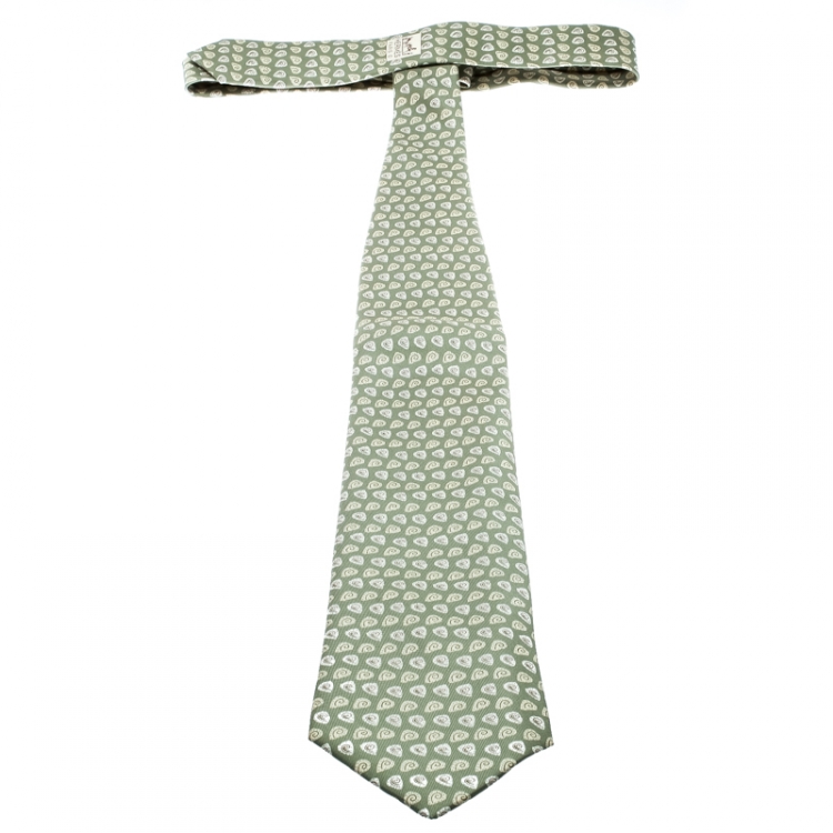 Pre Owned Hermes Pistacchio Green Printed Silk Traditional Tie