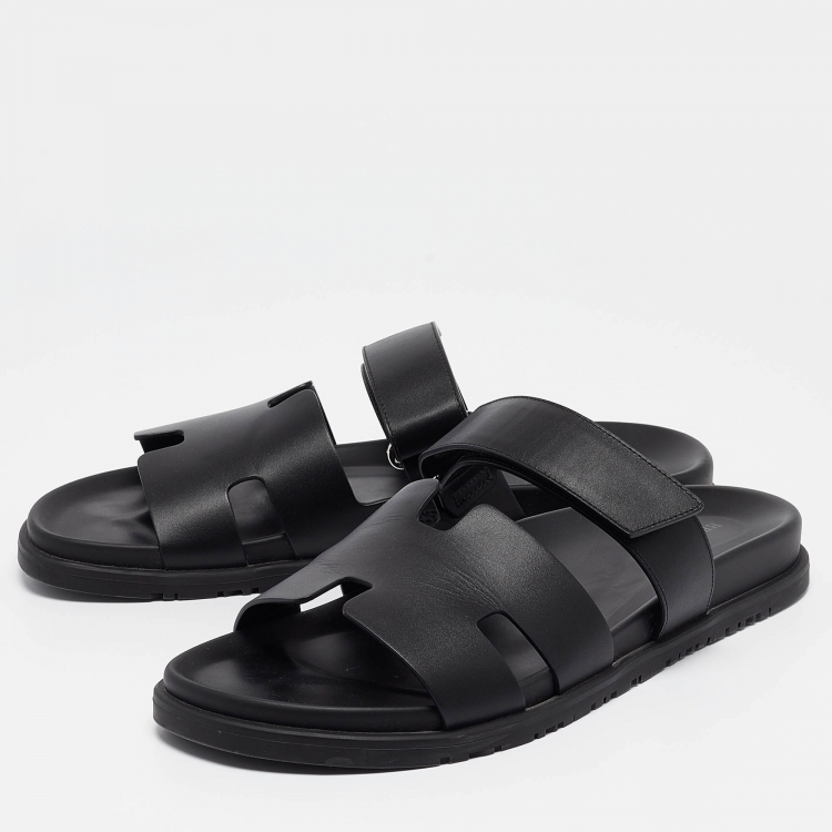 مملوكة مسبقًا Hermes Black Leather Chypre Sandals Size 45
