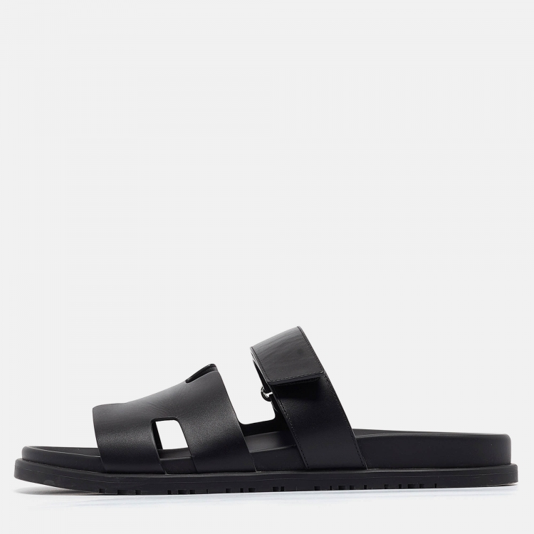 مملوكة مسبقًا Hermes Black Leather Chypre Sandals Size 45