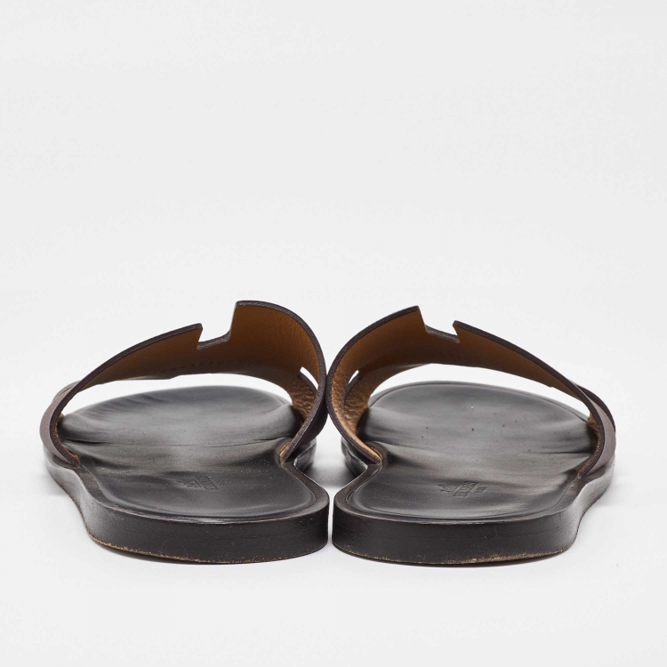 Pre Owned Hermes Burgundy Leather Izmir Flat Slides Size 42.5