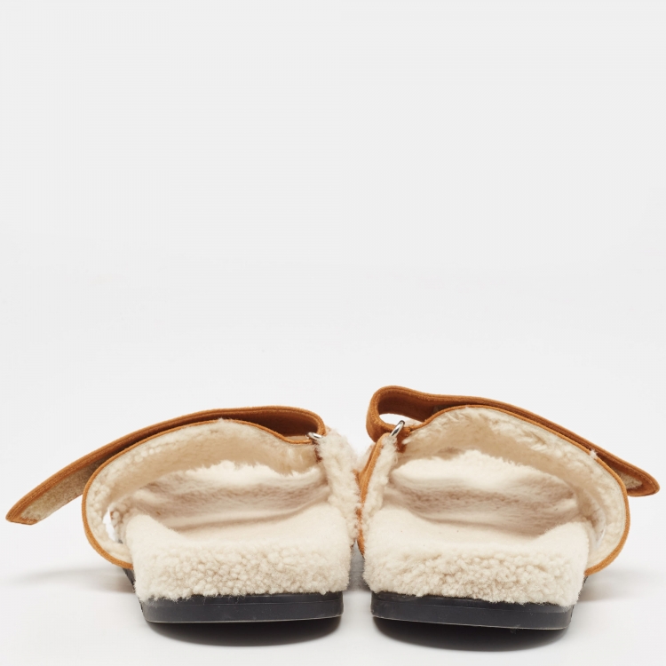 مملوكة مسبقًا Hermes Tan Suede Fur Lined Chypre Slides Size 45 