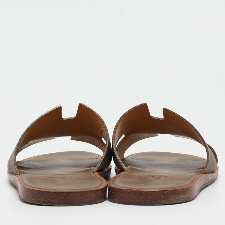 Pre Owned Hermes Grey Leather Izmir Flat Slides Size 42