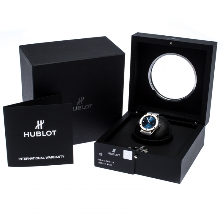 Pre Owned Hublot Blue Titanium Classic Fusion 542.NX.7170.LR Men's Wristwatch 41 mm