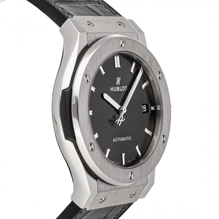 Pre Owned Hublot Gray Titanium Classic Fusion 511.NX.7071.LR Men's Wristwatch 45 MM