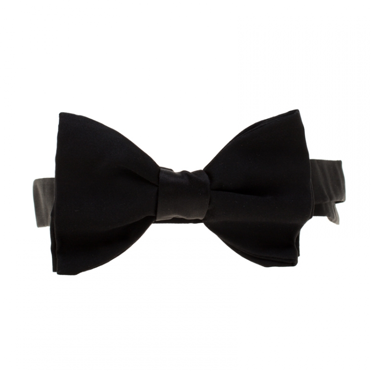 Pre Owned Lanvin Black Silk Satin Classic Bow Tie