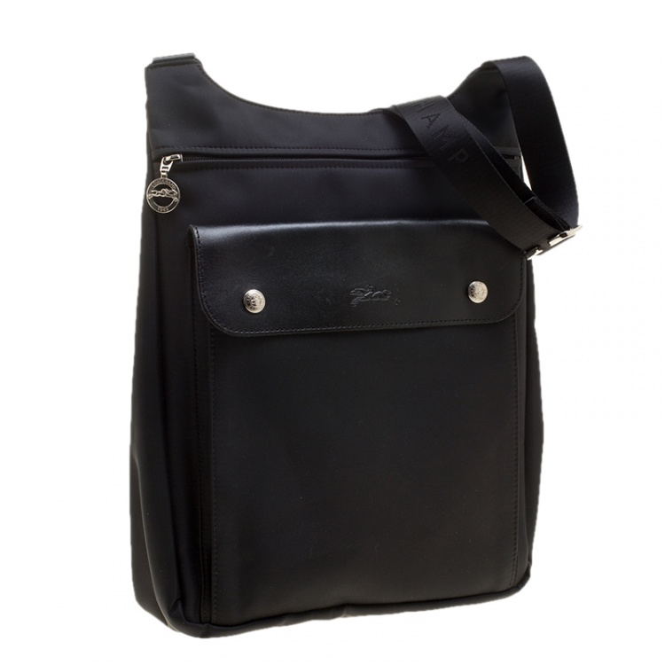 Pre Owned Longchamp Black Nylon Messenger Bag