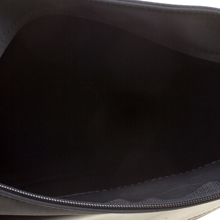 Pre Owned Longchamp Black Nylon Messenger Bag