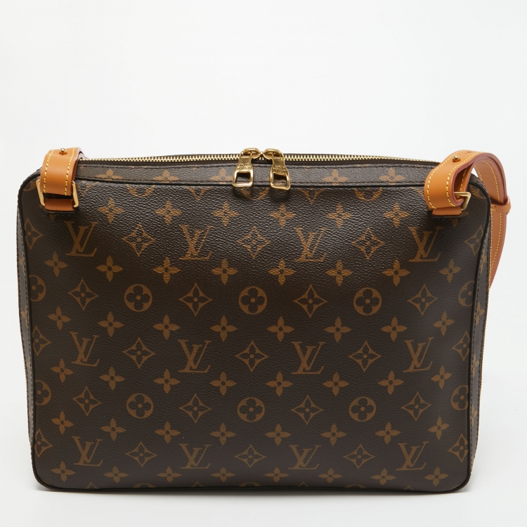 مملوكة مسبقًا Louis Vuitton Monogram Canvas Soft Trunk Messenger MM Bag