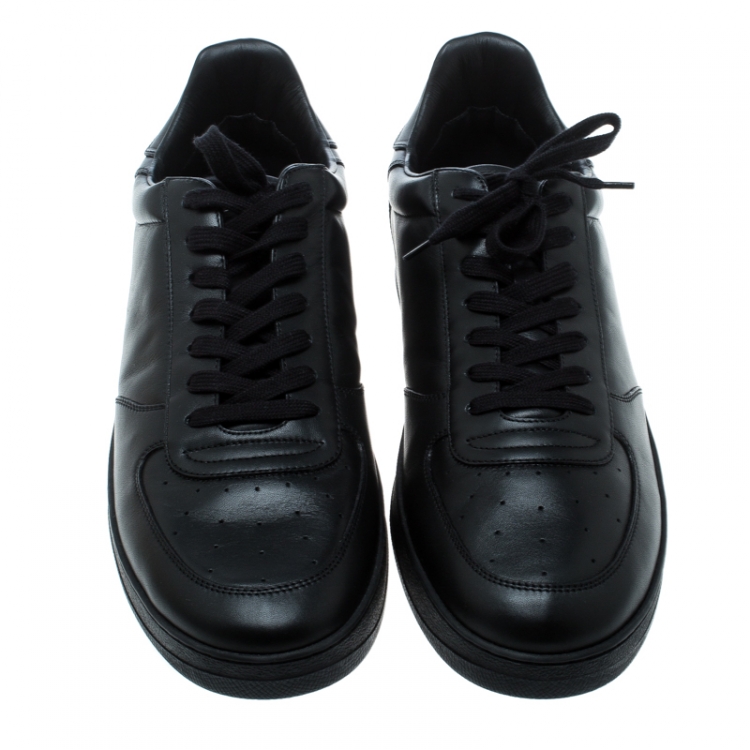 مملوكة مسبقًا Louis Vuitton Black Leather Rivoli Sneakers Size 43