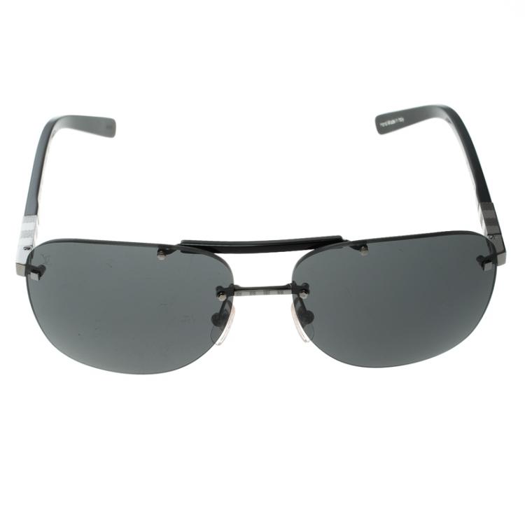 Sunglasses Louis Vuitton Black in Plastic - 30198348
