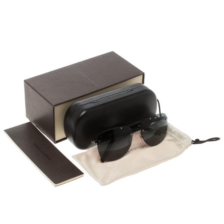 مملوكة مسبقًا Louis Vuitton Black Z0585U Aviator Sunglasses