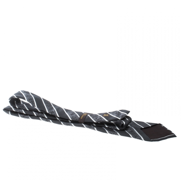 مملوكة مسبقًا Louis Vuitton Grey and Black Striped Damier Monogram Silk Jacquard Tie
