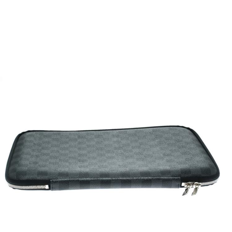 مملوكة مسبقًا Louis Vuitton Damier Graphite Canvas Laptop Sleeve