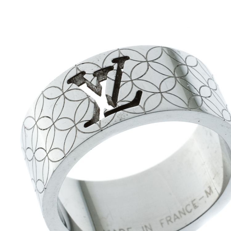 Pre Owned Louis Vuitton Champs-Elysées Logo Cut-out Textured Silver Tone Band Ring Size 60