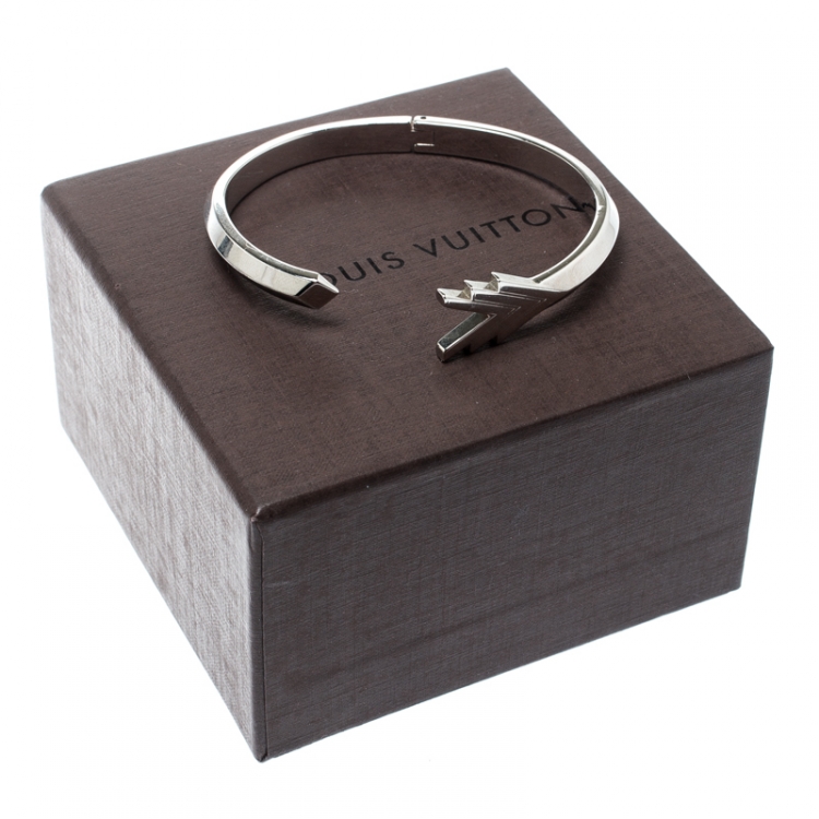 Pre Owned Louis Vuitton VVV Silver Tone Hinged Cuff Bracelet