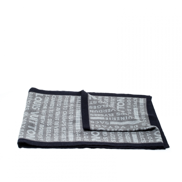 مملوكة مسبقًا Louis Vuitton Grey Wool Article de Voyage Wool Scarf
