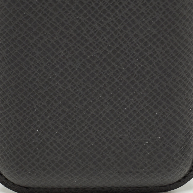Pre Owned Louis Vuitton Black Taiga Leather Phone Case