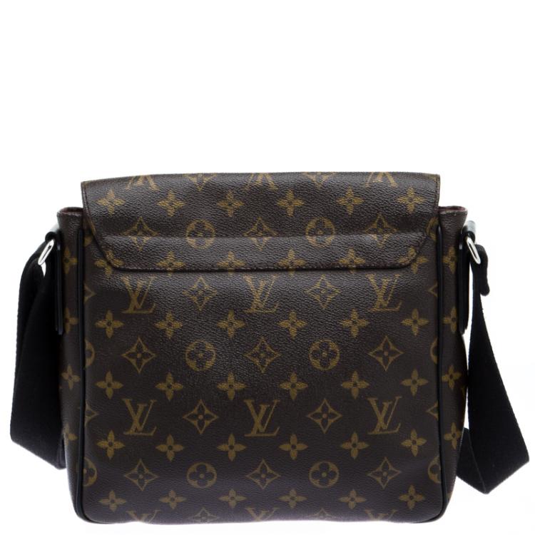 Pre Owned Louis Vuitton Monogram Canvas District MM Bag