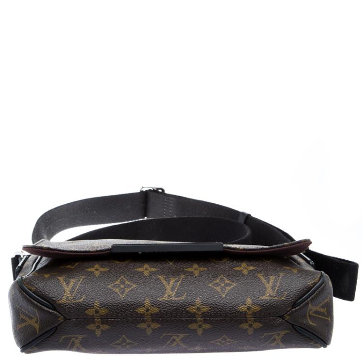 Pre Owned Louis Vuitton Monogram Canvas District MM Bag