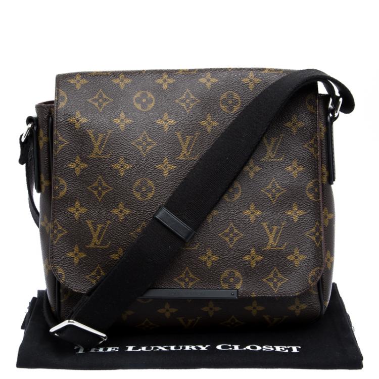 Pre Owned Louis Vuitton Monogram Canvas District MM Bag