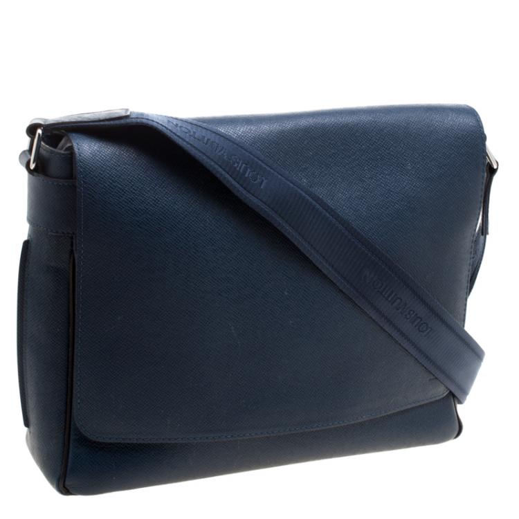 Pre Owned Louis Vuitton Blue Taiga Leather Roman MM Bag