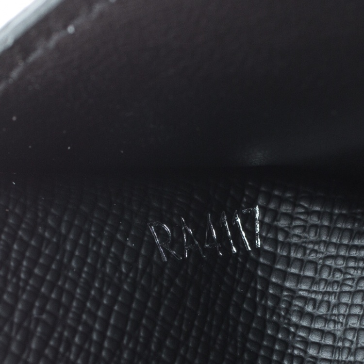مملوكة مسبقًا Louis Vuitton Black Taiga Leather Multiple Wallet