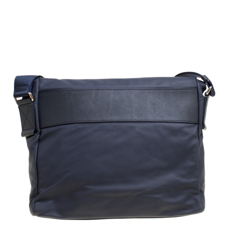 Pre Owned Louis Vuitton Black Leather V Line Messenger Bag