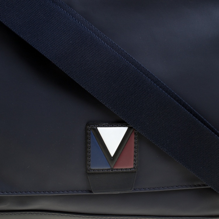 Pre Owned Louis Vuitton Black Leather V Line Messenger Bag