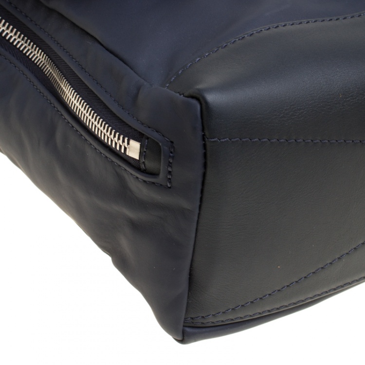 Pre Owned Louis Vuitton Black Leather V Line Messenger Bag