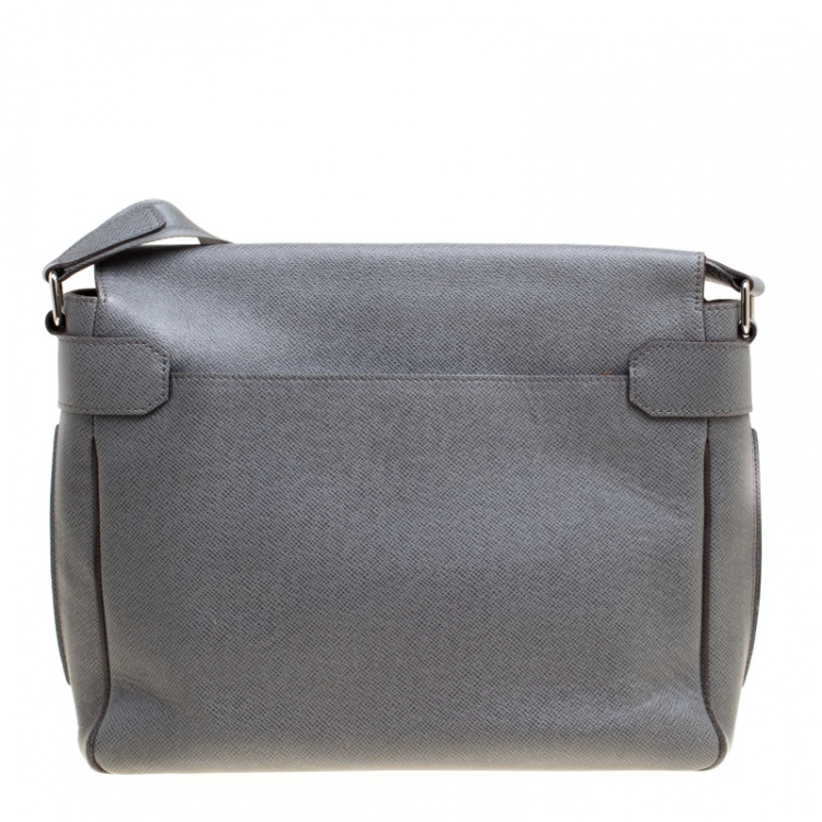 Louis Vuitton Grey Taiga Leather Roman MM Bag Louis Vuitton | The ...