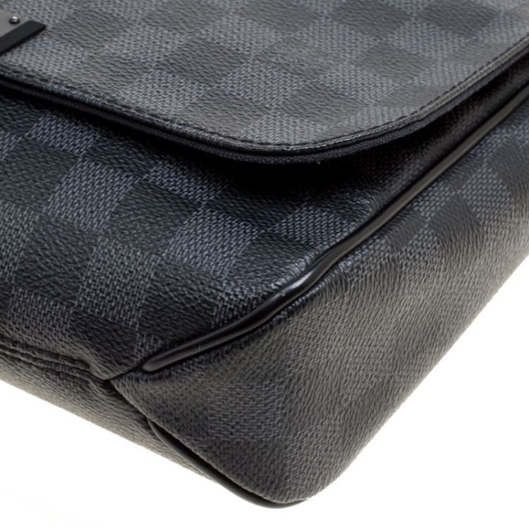 Pre Owned Louis Vuitton Damier Graphite Canvas District PM Bag