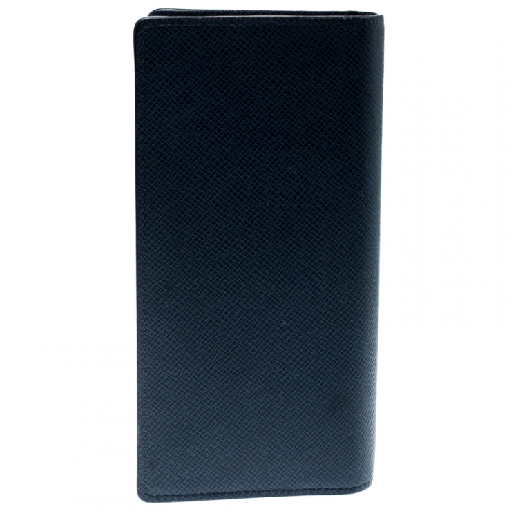 Pre Owned Louis Vuitton Blue Taiga Leather Brazza Wallet