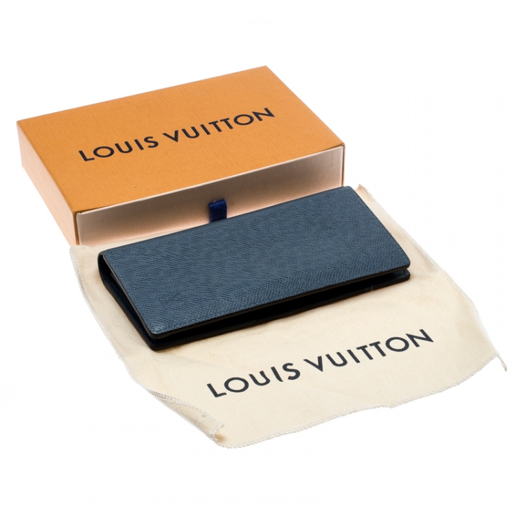 Pre Owned Louis Vuitton Blue Taiga Leather Brazza Wallet