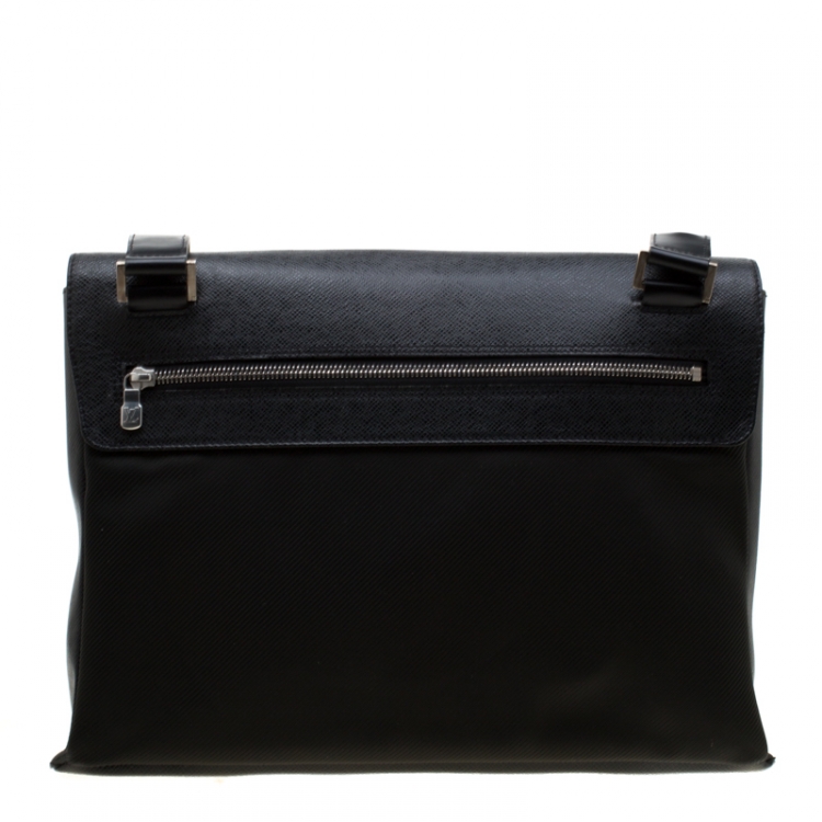Pre Owned Louis Vuitton Black Fabric and Taiga Leather Saratov GM Messenger Bag