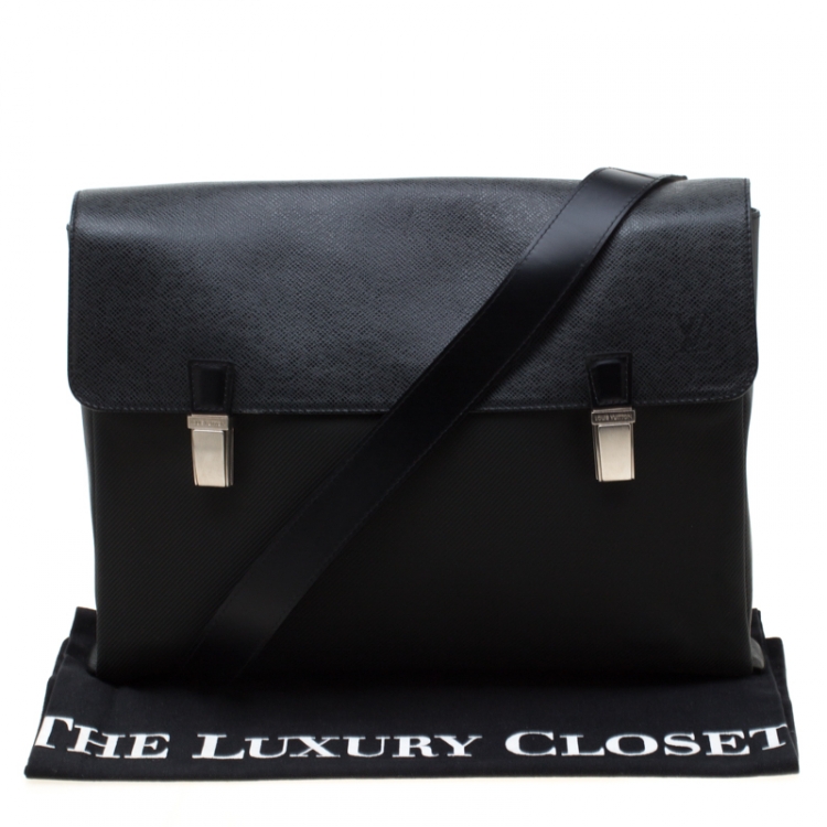 Pre Owned Louis Vuitton Black Fabric and Taiga Leather Saratov GM Messenger Bag