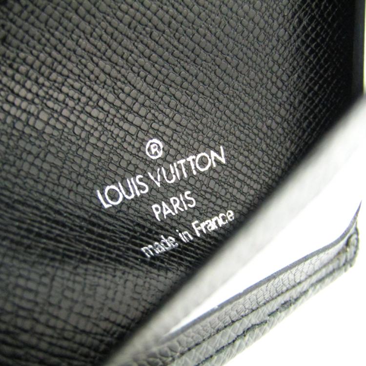 مملوكة مسبقًا Louis Vuitton Black Taiga Leather Card Case