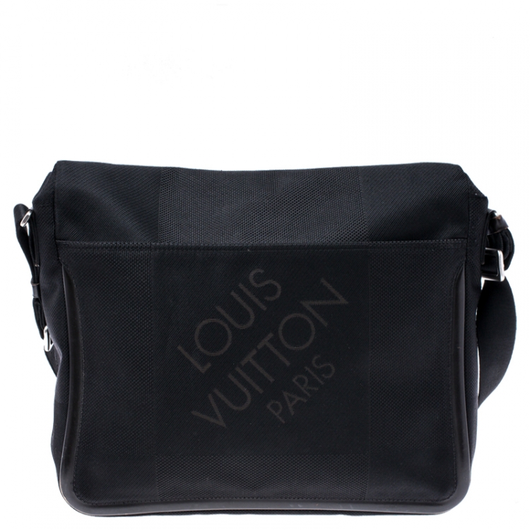 Pre Owned Louis Vuitton Black Damier Geant Canvas Messenger Bag
