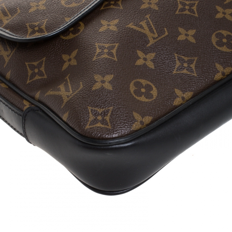Louis Vuitton Canvas Bass MM Messenger Bag Louis Vuitton | TLC
