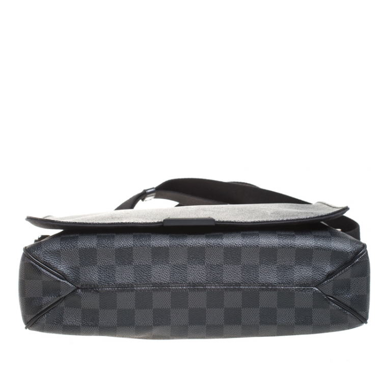Pre Owned Louis Vuitton Damier Graphite Canvas District MM Bag